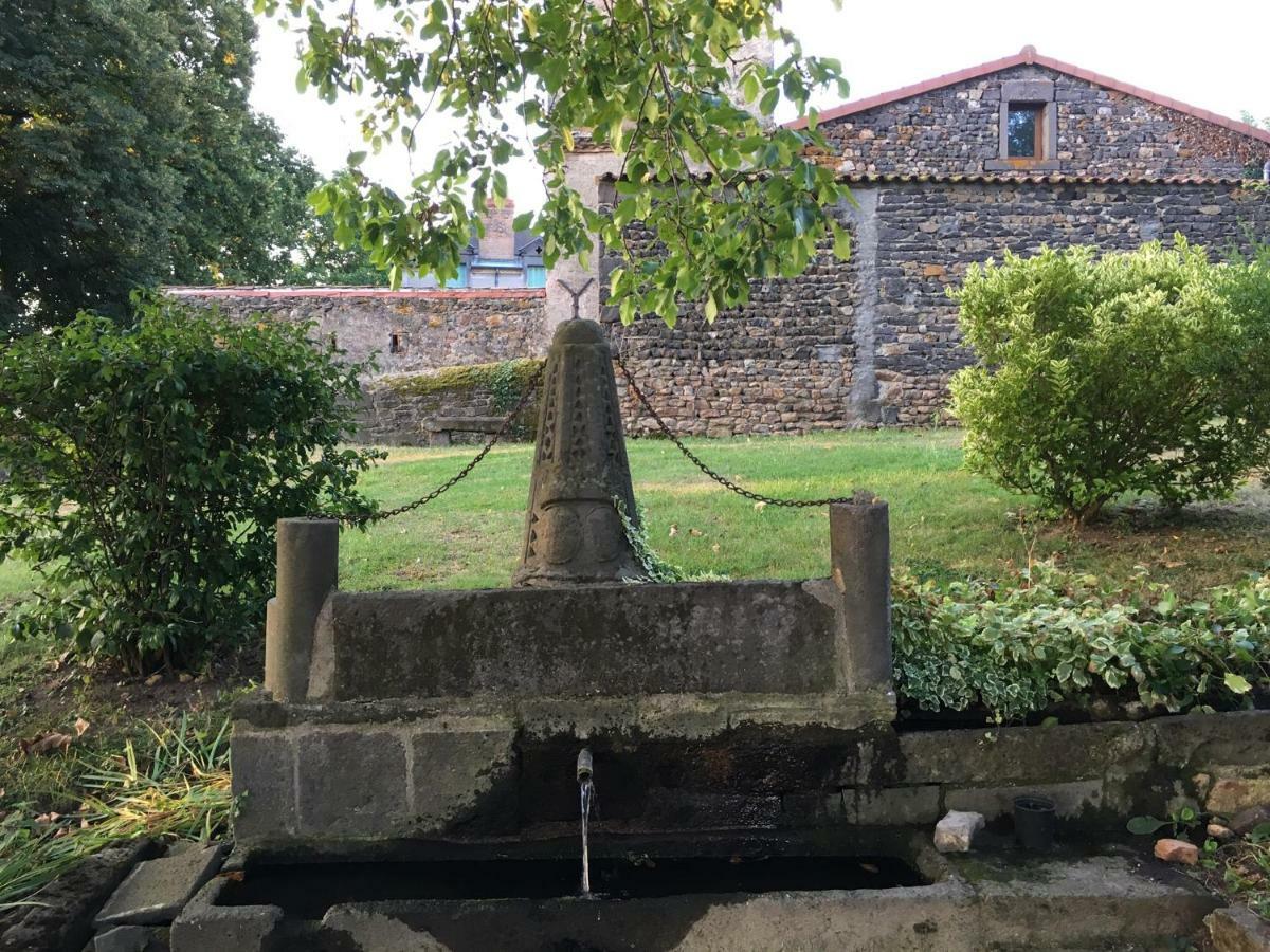 Gites Le Vieux Vinzelles Volvic Eksteriør bilde